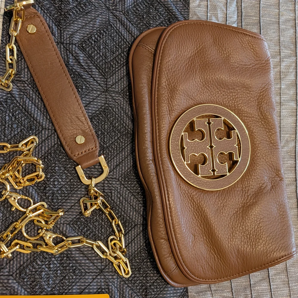 Tory Burch Amanda 3 in 1 Logo Clutch